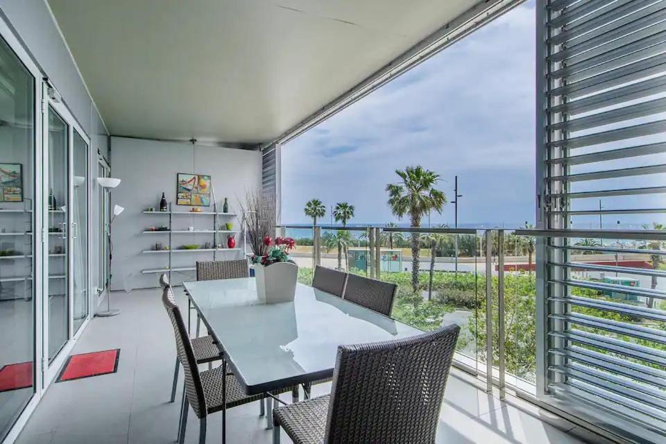Unique Rentals-seafront Luxe Apartament *